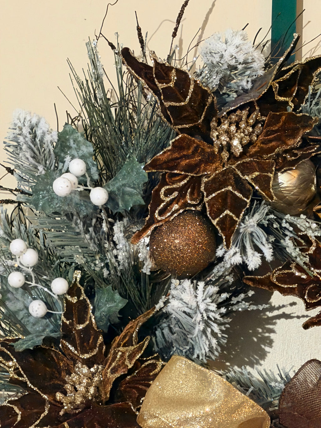 Rustic Brown & Gold Christmas Wreath